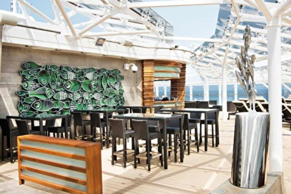 https://static.traveltek.net/cruisepics/local_shipimages_large/1782465633.jpg
