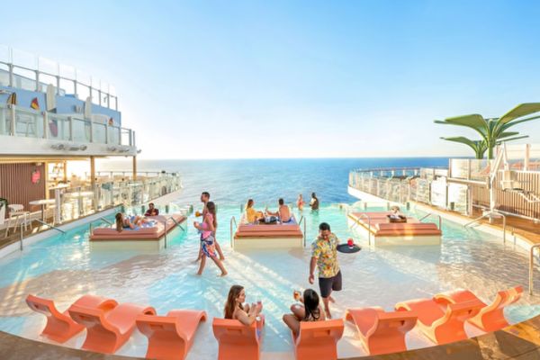 https://static.traveltek.net/cruisepics/local_shipimages_large/1782466239.png