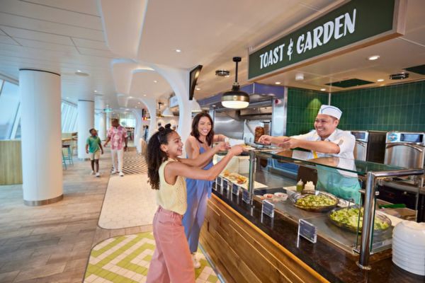 https://static.traveltek.net/cruisepics/local_shipimages_large/1782466746.png