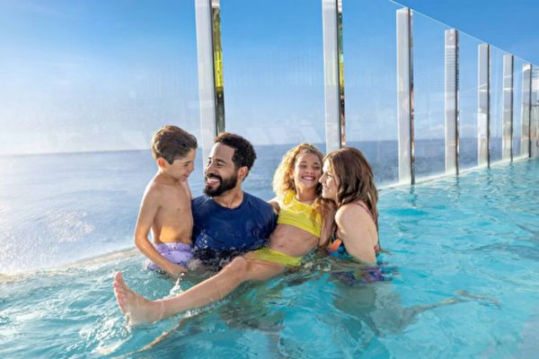 https://static.traveltek.net/cruisepics/local_shipimages_large/1782467734.png