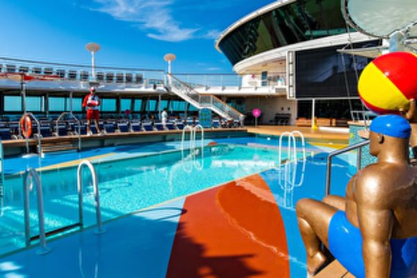 https://static.traveltek.net/cruisepics/local_shipimages_large/1782476567.png