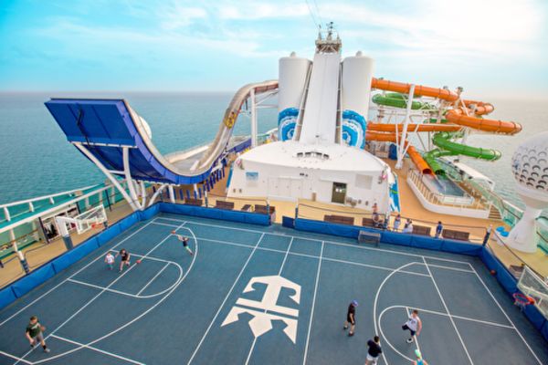 https://static.traveltek.net/cruisepics/local_shipimages_large/1782491829.png