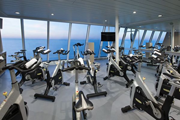 https://static.traveltek.net/cruisepics/local_shipimages_large/1782723798.png