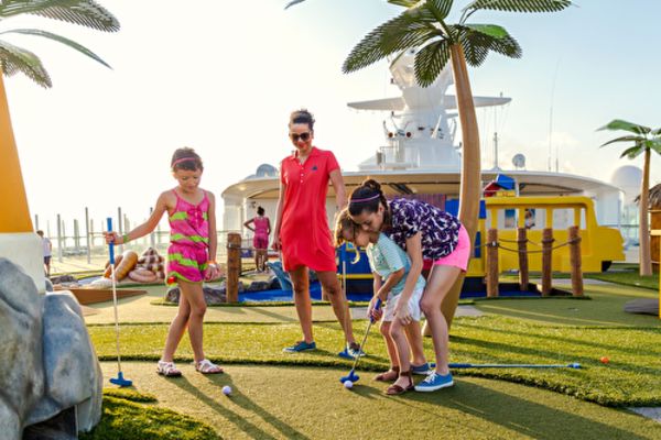 https://static.traveltek.net/cruisepics/local_shipimages_large/1782724150.png