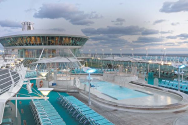 https://static.traveltek.net/cruisepics/local_shipimages_large/1782726067.png