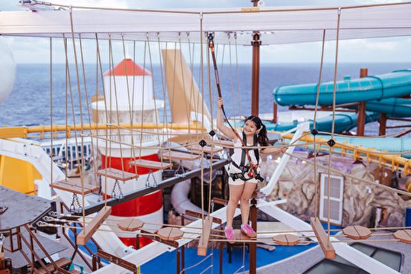 https://static.traveltek.net/cruisepics/local_shipimages_large/1782815524.png