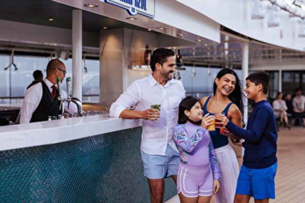https://static.traveltek.net/cruisepics/local_shipimages_large/1782816319.png