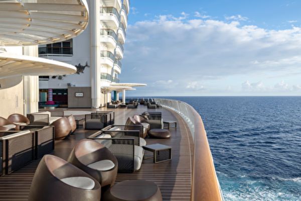 https://static.traveltek.net/cruisepics/local_shipimages_large/1782841625.png