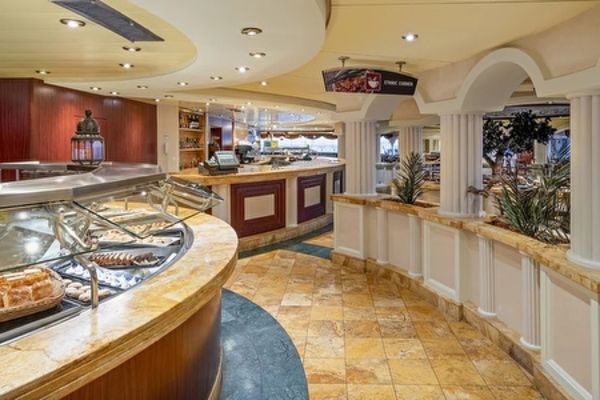 https://static.traveltek.net/cruisepics/local_shipimages_large/1782981785.jpg