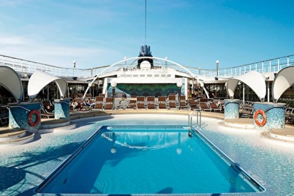 https://static.traveltek.net/cruisepics/local_shipimages_large/1782981985.jpg