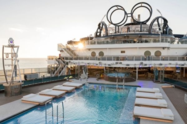 https://static.traveltek.net/cruisepics/local_shipimages_large/1782982310.jpg