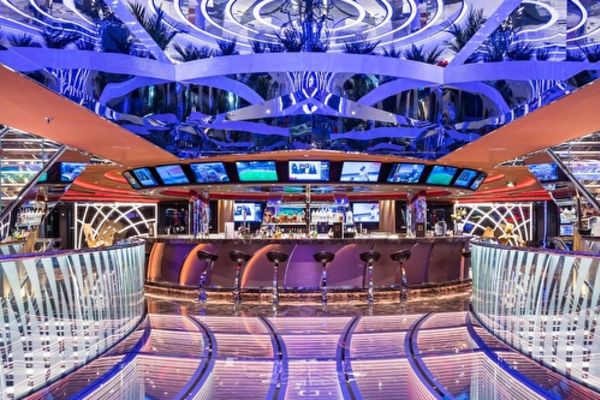 https://static.traveltek.net/cruisepics/local_shipimages_large/1782982398.jpg