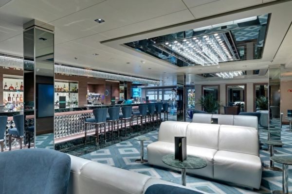https://static.traveltek.net/cruisepics/local_shipimages_large/1782982535.jpg