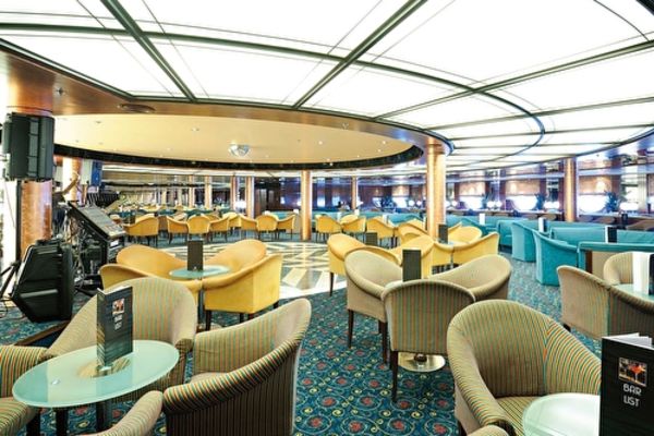https://static.traveltek.net/cruisepics/local_shipimages_large/1782983172.jpg