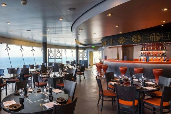 https://static.traveltek.net/cruisepics/local_shipimages_large/1782983472.jpg