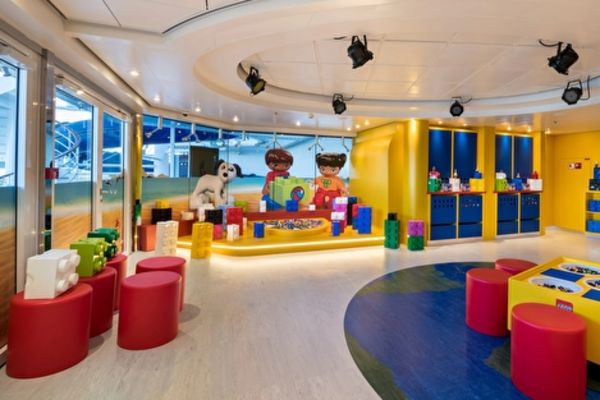 https://static.traveltek.net/cruisepics/local_shipimages_large/1782983523.jpg