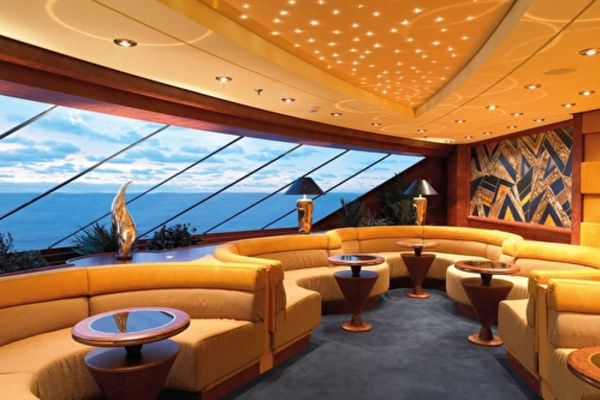 https://static.traveltek.net/cruisepics/local_shipimages_large/1782983581.jpg