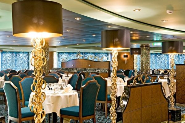 https://static.traveltek.net/cruisepics/local_shipimages_large/1782983732.jpg