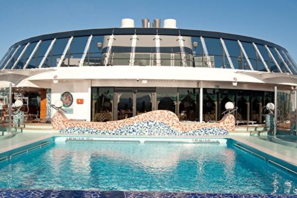 https://static.traveltek.net/cruisepics/local_shipimages_large/1782983784.jpg