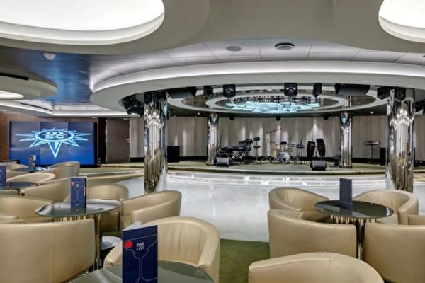 https://static.traveltek.net/cruisepics/local_shipimages_large/1782986585.jpg