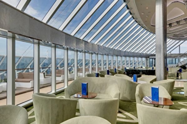 https://static.traveltek.net/cruisepics/local_shipimages_large/1782986596.jpg
