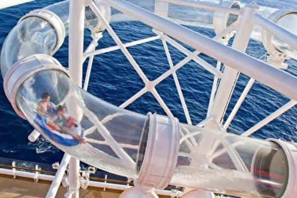 https://static.traveltek.net/cruisepics/local_shipimages_large/1784021091.jpg