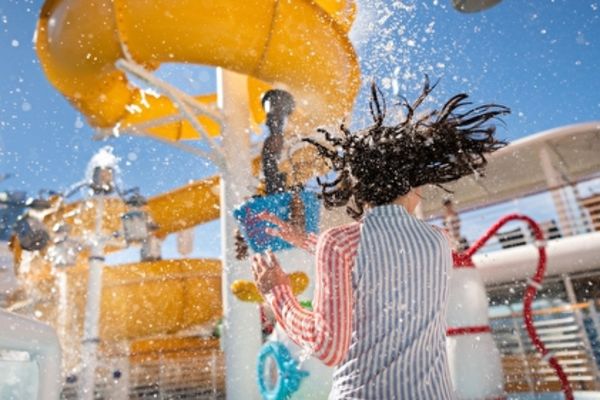 https://static.traveltek.net/cruisepics/local_shipimages_large/1784027204.jpg
