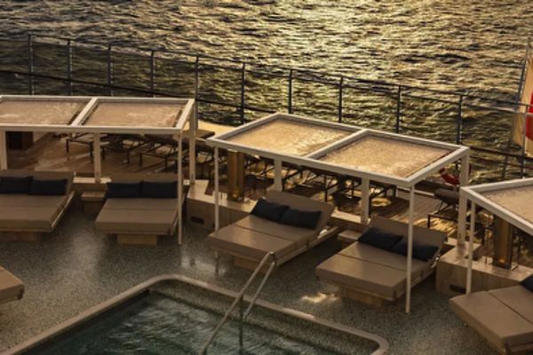 https://static.traveltek.net/cruisepics/local_shipimages_large/1784538039.png