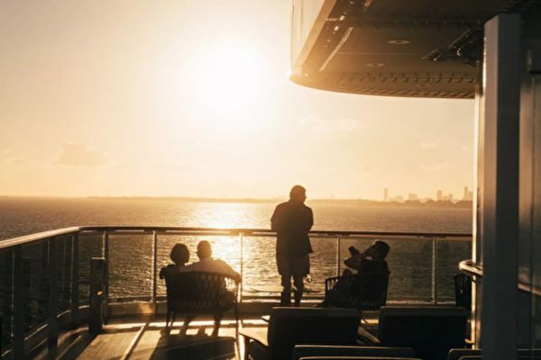 https://static.traveltek.net/cruisepics/local_shipimages_large/1784538085.png