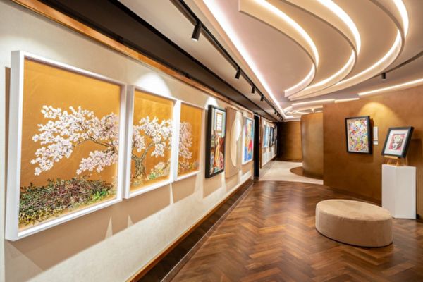https://static.traveltek.net/cruisepics/local_shipimages_large/1784541125.png