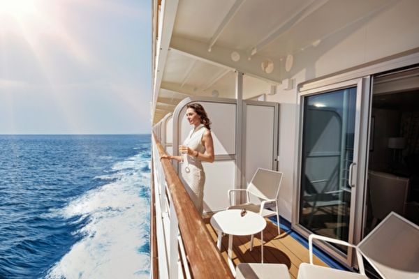 https://static.traveltek.net/cruisepics/local_shipimages_large/1784633680.jpg