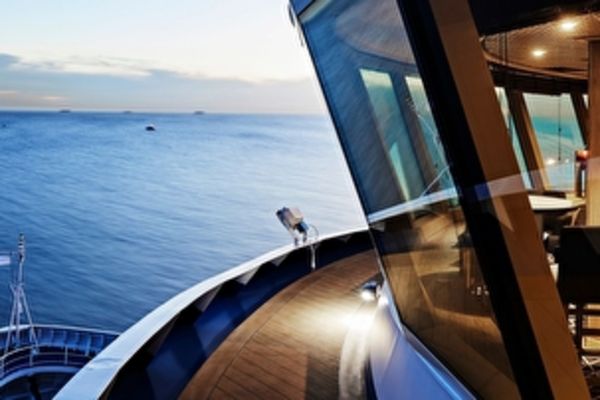 https://static.traveltek.net/cruisepics/local_shipimages_large/1784637341.jpg