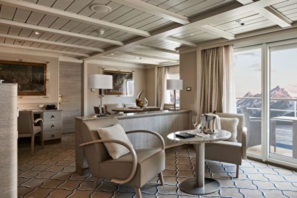 https://static.traveltek.net/cruisepics/local_shipimages_large/1784637687.jpg