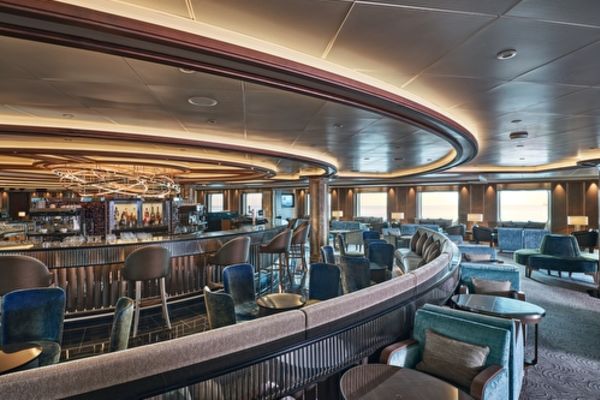 https://static.traveltek.net/cruisepics/local_shipimages_large/1784643131.jpg