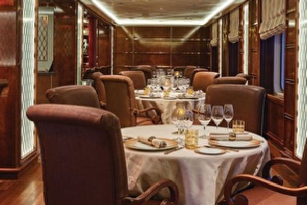 https://static.traveltek.net/cruisepics/local_shipimages_large/1784708584.jpg