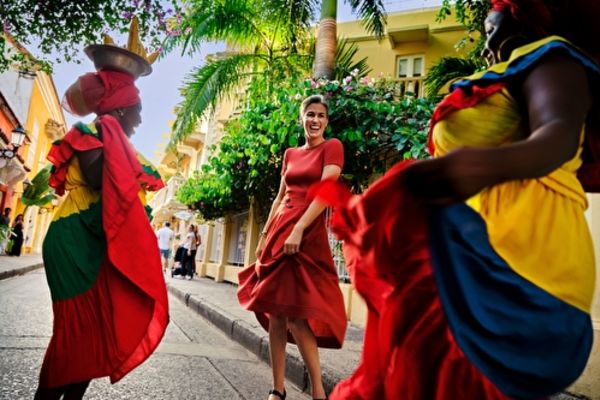 https://static.traveltek.net/cruisepics/local_shipimages_large/1784711698.jpg