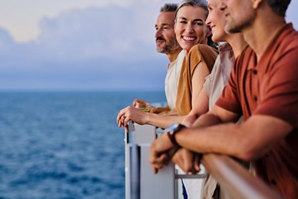 https://static.traveltek.net/cruisepics/local_shipimages_large/1784714023.jpg