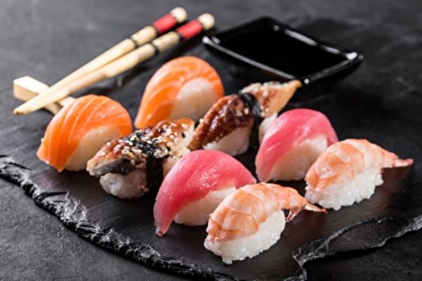 https://static.traveltek.net/cruisepics/local_shipimages_large/1784717061.jpg