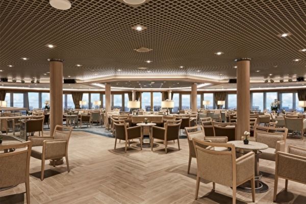 https://static.traveltek.net/cruisepics/local_shipimages_large/1784717377.jpg