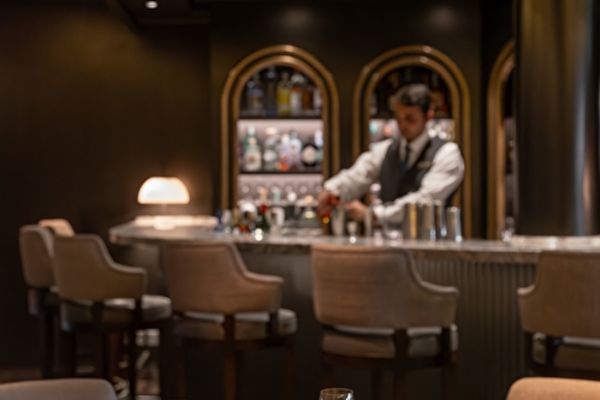 https://static.traveltek.net/cruisepics/local_shipimages_large/1784719314.jpg