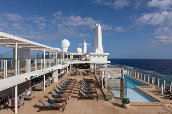 https://static.traveltek.net/cruisepics/local_shipimages_large/1784720864.jpg