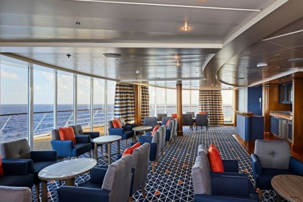 https://static.traveltek.net/cruisepics/local_shipimages_large/1784724862.jpg