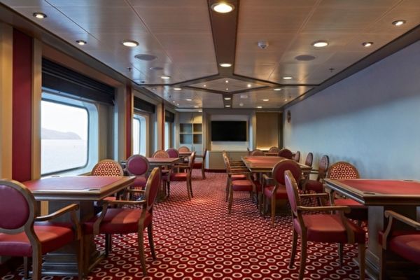 https://static.traveltek.net/cruisepics/local_shipimages_large/1784724885.jpg