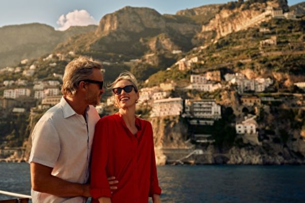 https://static.traveltek.net/cruisepics/local_shipimages_large/1784724979.jpg
