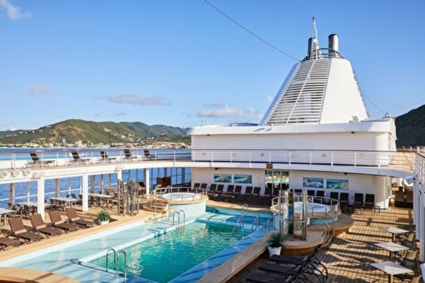 https://static.traveltek.net/cruisepics/local_shipimages_large/1784725050.jpg
