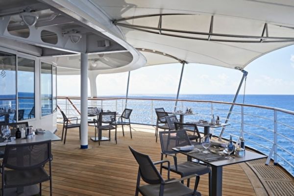https://static.traveltek.net/cruisepics/local_shipimages_large/1784725356.jpg