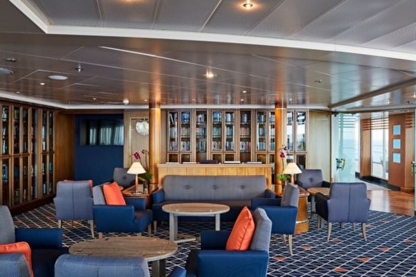 https://static.traveltek.net/cruisepics/local_shipimages_large/1784725635.jpg