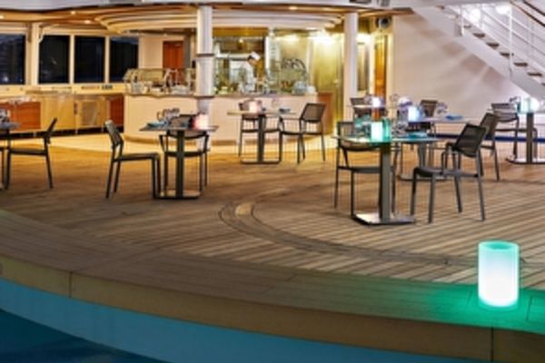 https://static.traveltek.net/cruisepics/local_shipimages_large/1784795764.jpg