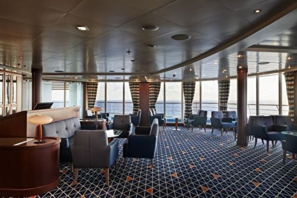 https://static.traveltek.net/cruisepics/local_shipimages_large/1784796403.jpg