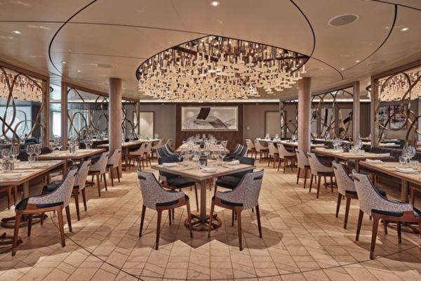 https://static.traveltek.net/cruisepics/local_shipimages_large/1784800182.jpg